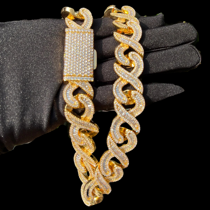 NEW | 20MM Infinity Link Iced Out Diamond Necklace Bracelet Set