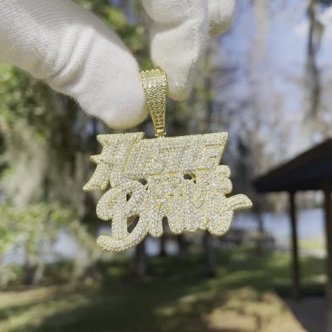 Hustle Or Be Broke Luxury Design Iced Out Pendant