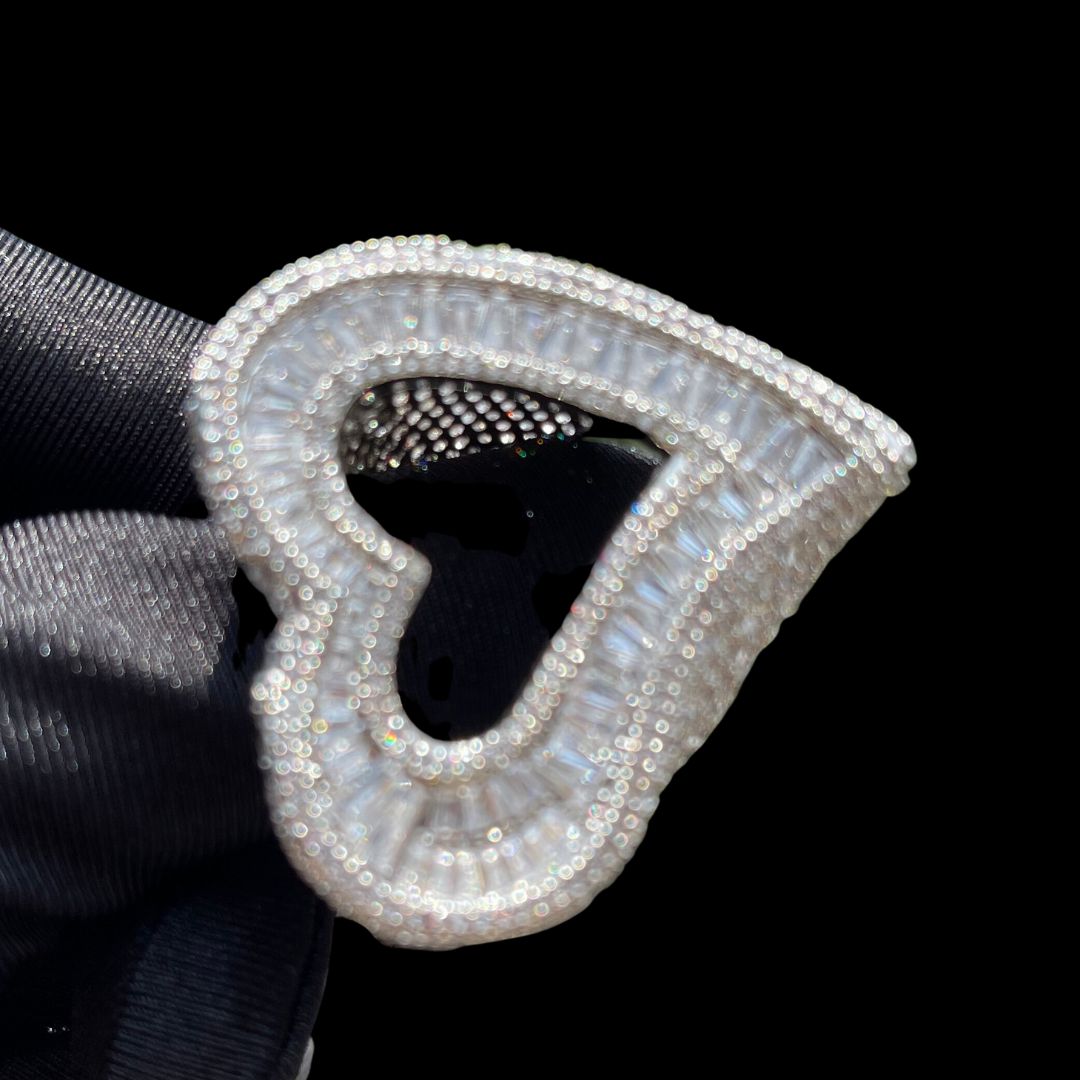 Unique Design Open Heart Shaped Iced Out Ring