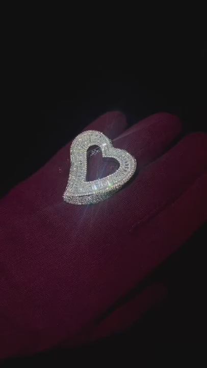 Unique Design Open Heart Shaped Iced Out Ring